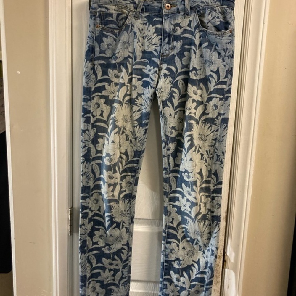 Pilcro Vintage Woman’s Slim Boyfriend Flower Print Jeans - Picture 7 of 8